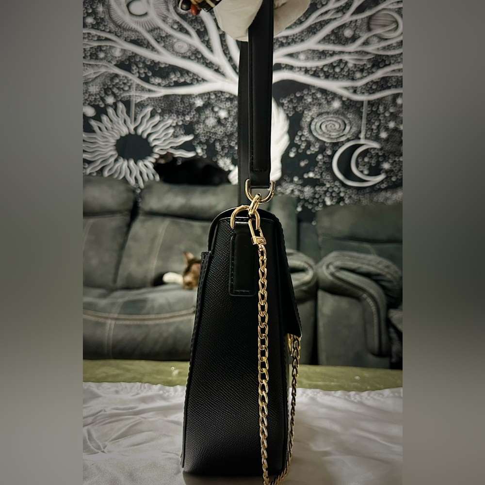 Vintage Furla soho Shoulder Bag Black Leather with Gold Accents new without tags - Picture 10 of 17